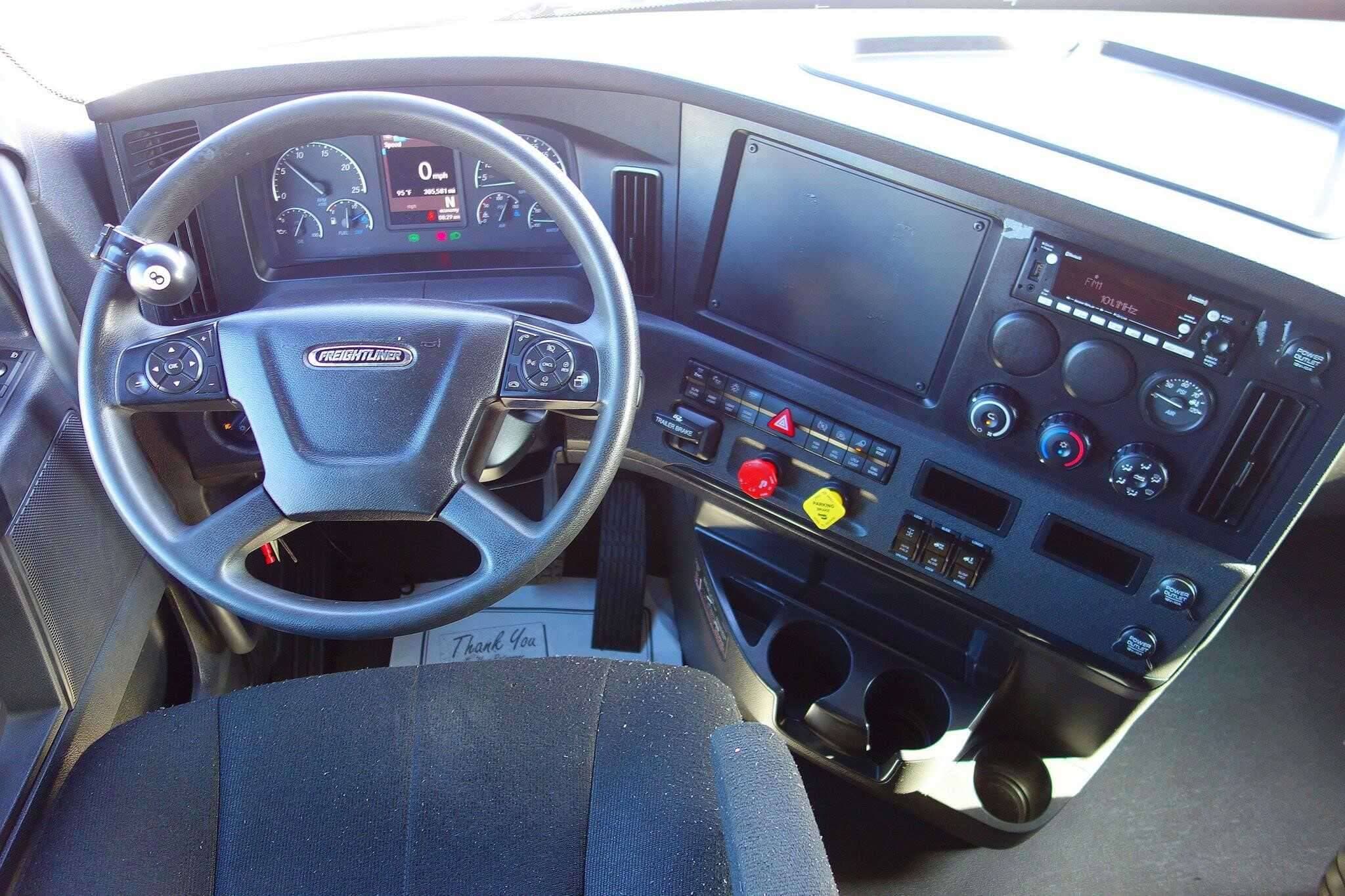 Used 2024 FREIGHTLINER CASCADIA 126 Conventional - Sleeper Truck image 3