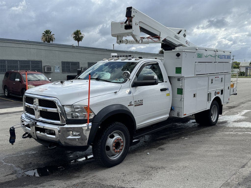 2017 RAM 5500 image 4