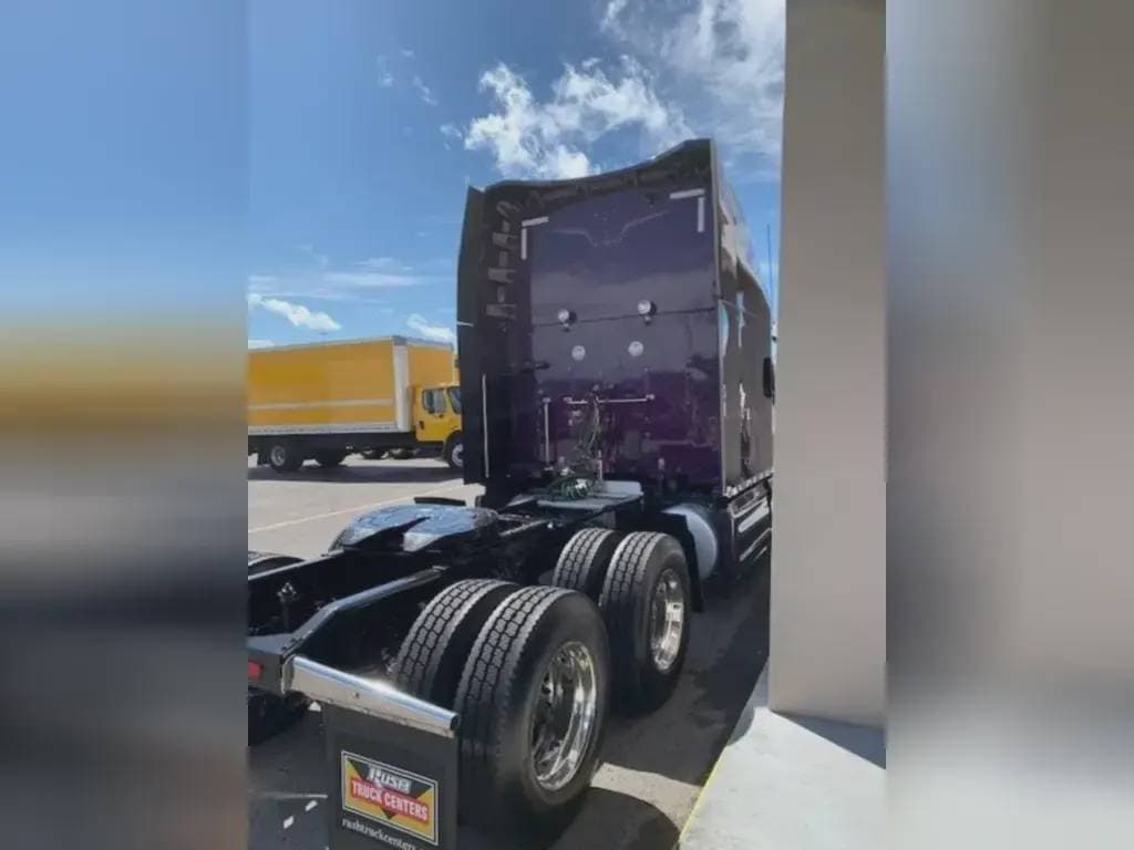 2023 Peterbilt 579 image 5