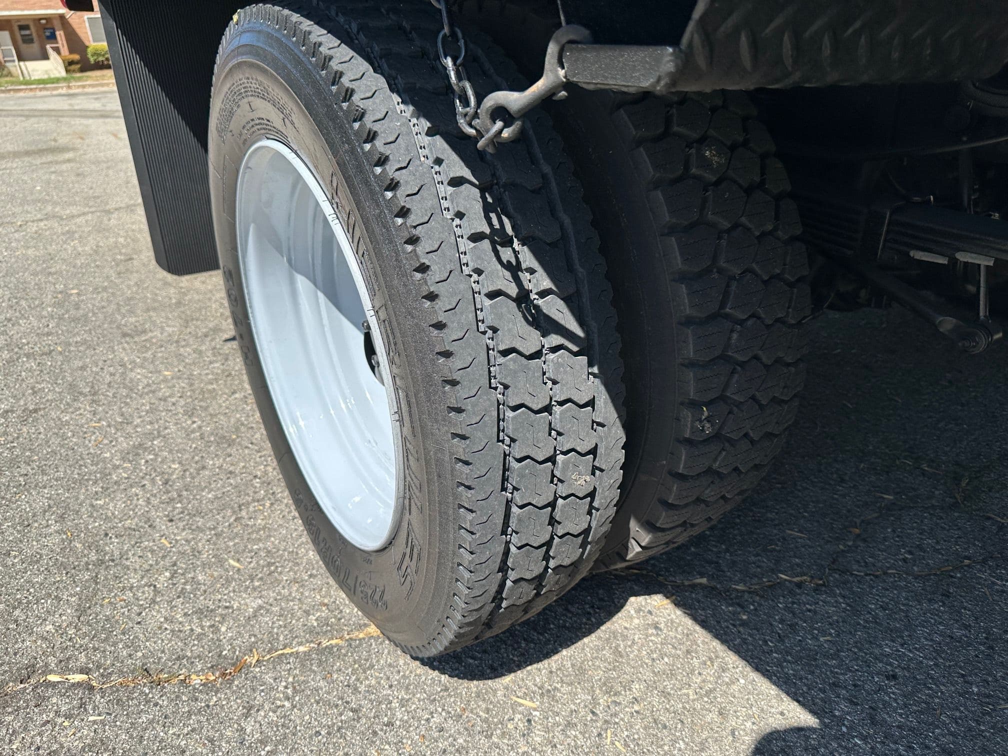 2007 Ford F-550 Bucket Truck image 25