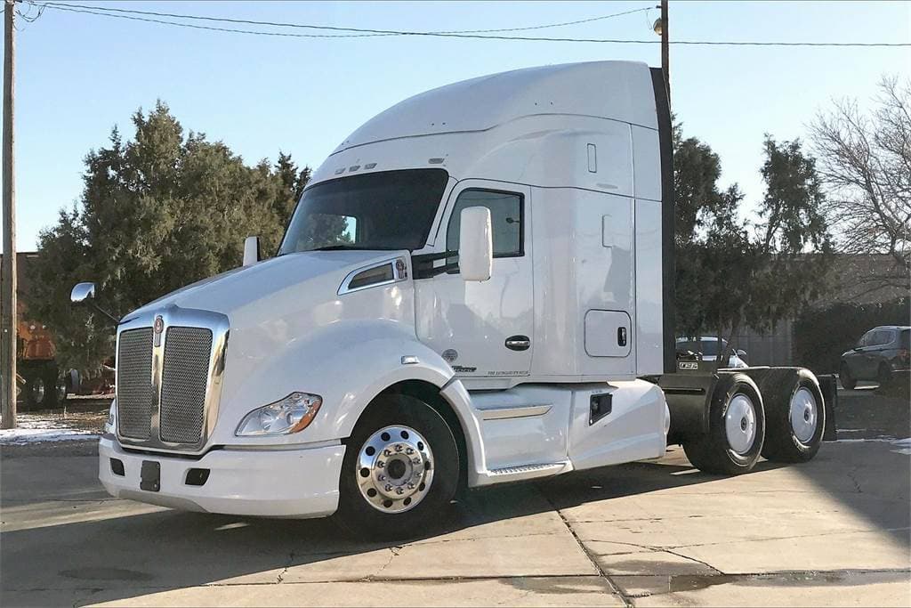 2018 Kenworth T680 image 3