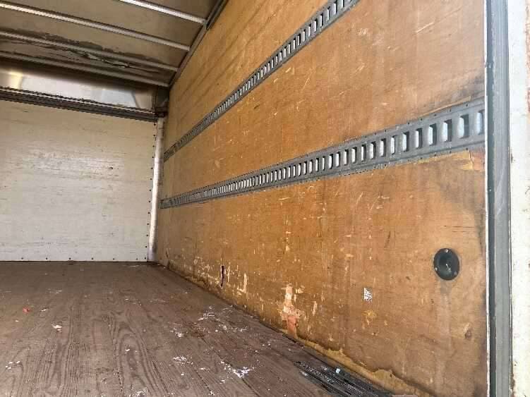 2017 MITSUBISHI FUSO FEC72S image 8