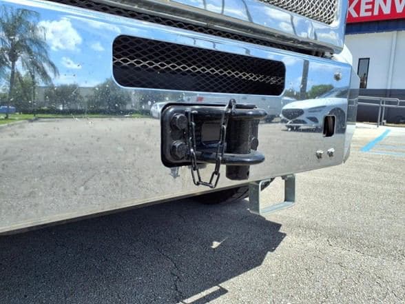 2025 Kenworth T880 image 35