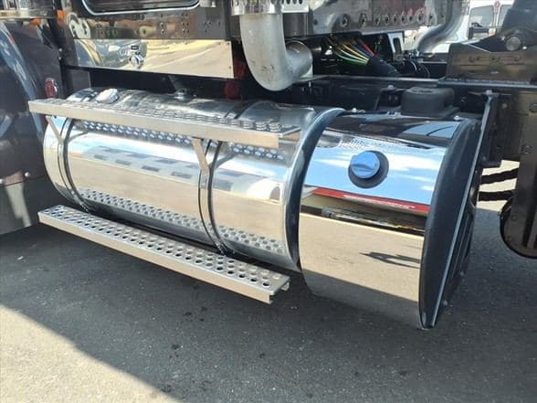 2026 Kenworth W900 image 10