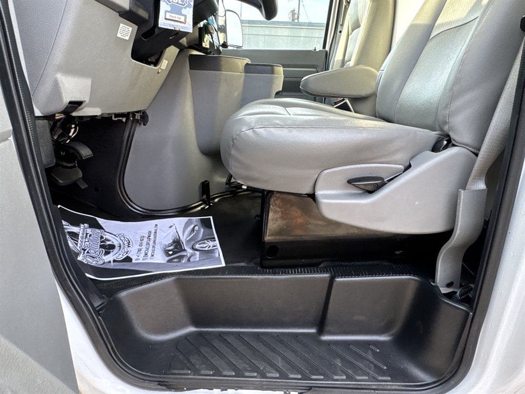 2023 Ford E350 Cutaway image 56