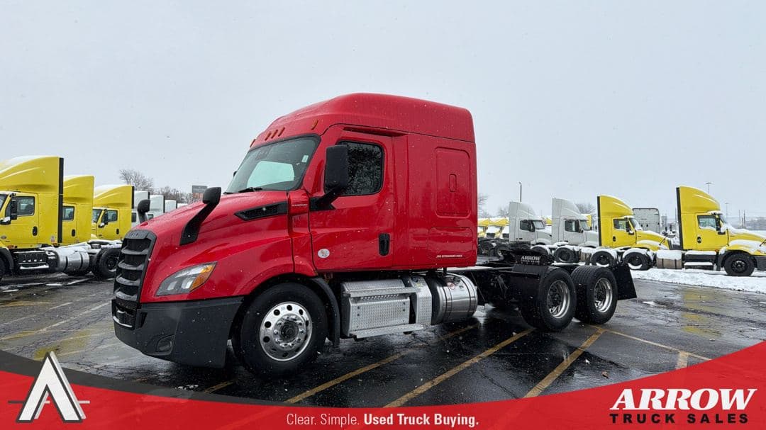 2020 Freightliner Cascadia 116 image 2