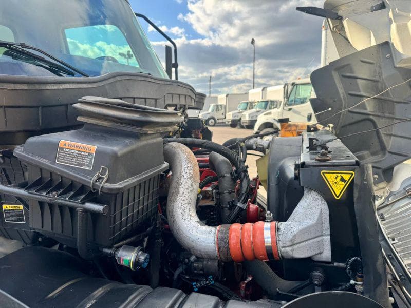 2020 International MV607 image 24
