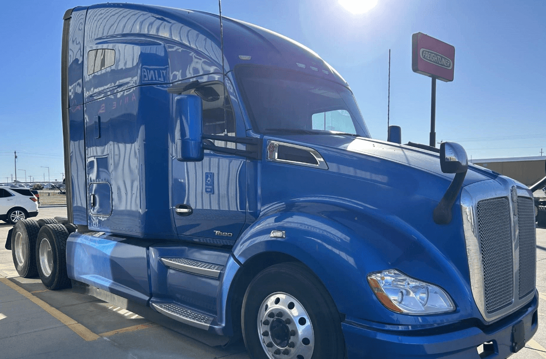 2020 Kenworth T680 image 3