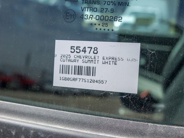 2025 Chevrolet Express 3500 Work Van Cutaway image 28