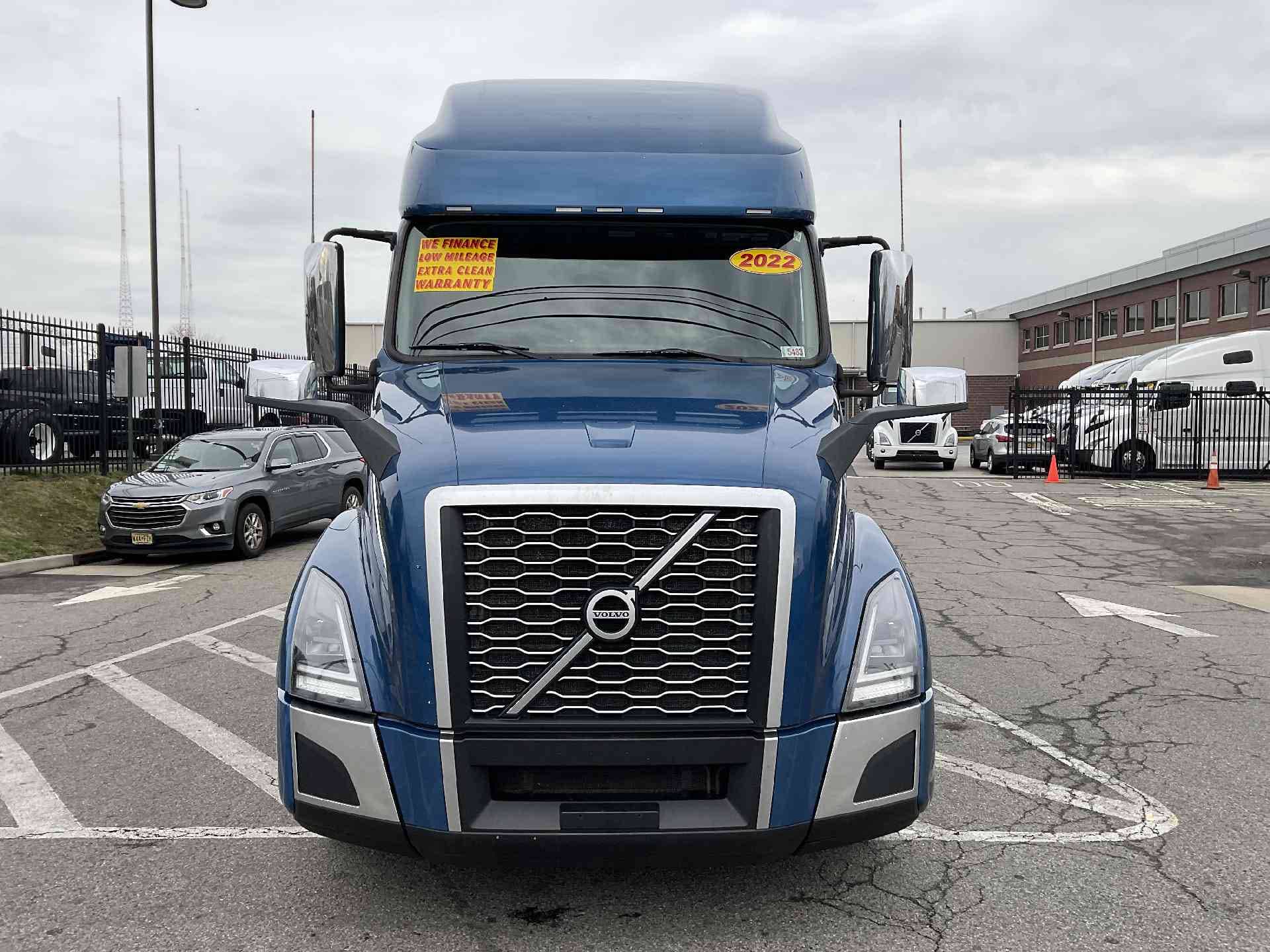 2022 Volvo VNL image 4
