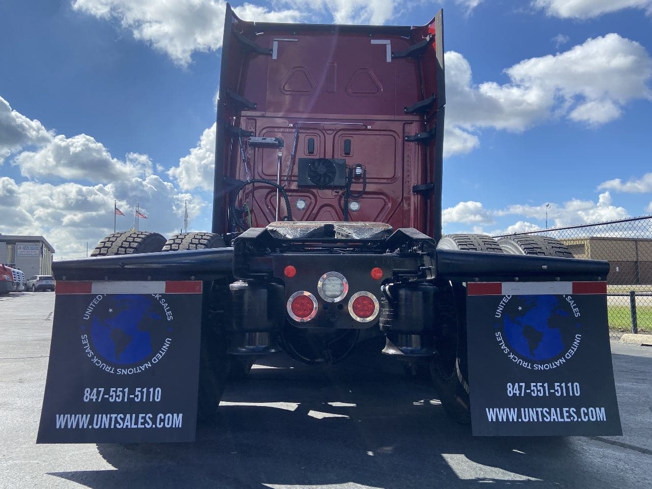 2020 Freightliner Cascadia image 7