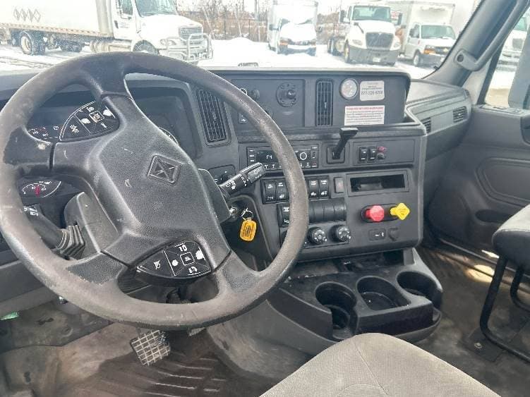 2023 International LT62F image 4