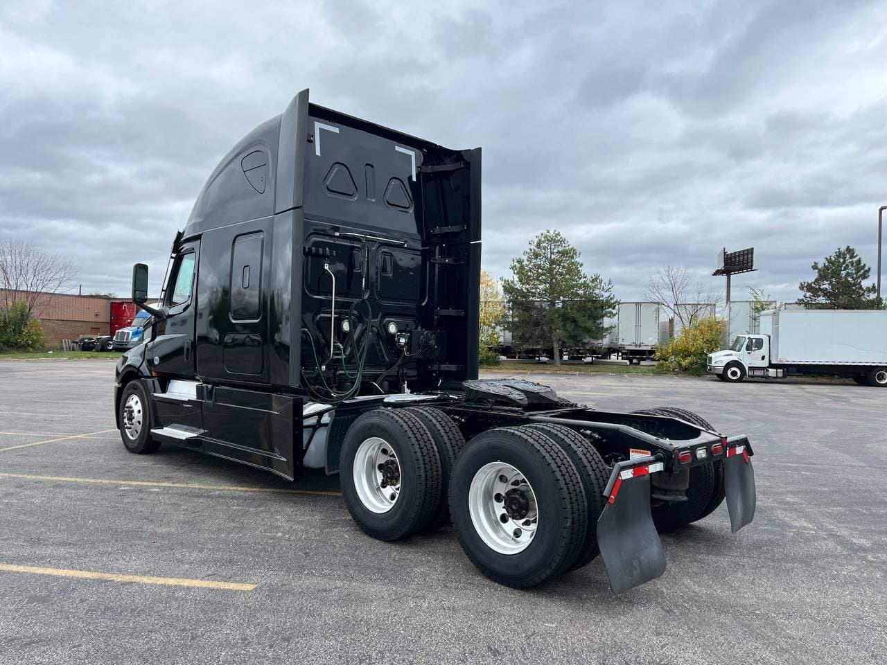 2022 Freightliner Cascadia image 7