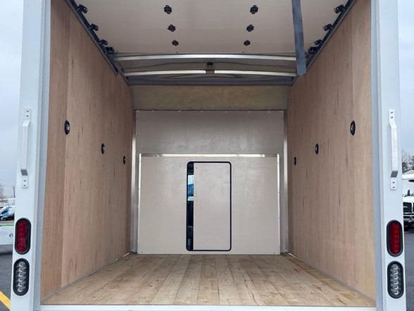 2024 Ford E350 image 7