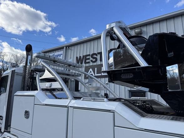 2026 Kenworth W990 image 18