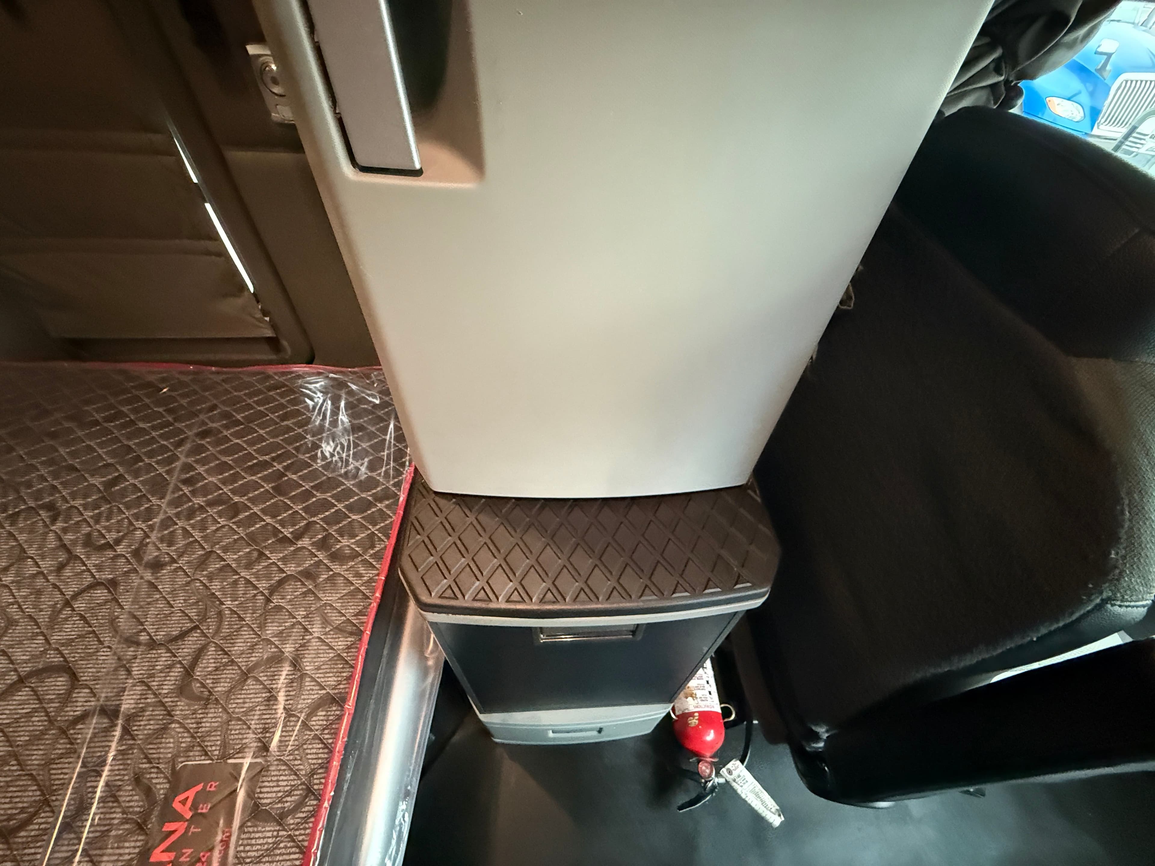 2021 Kenworth T680 image 23