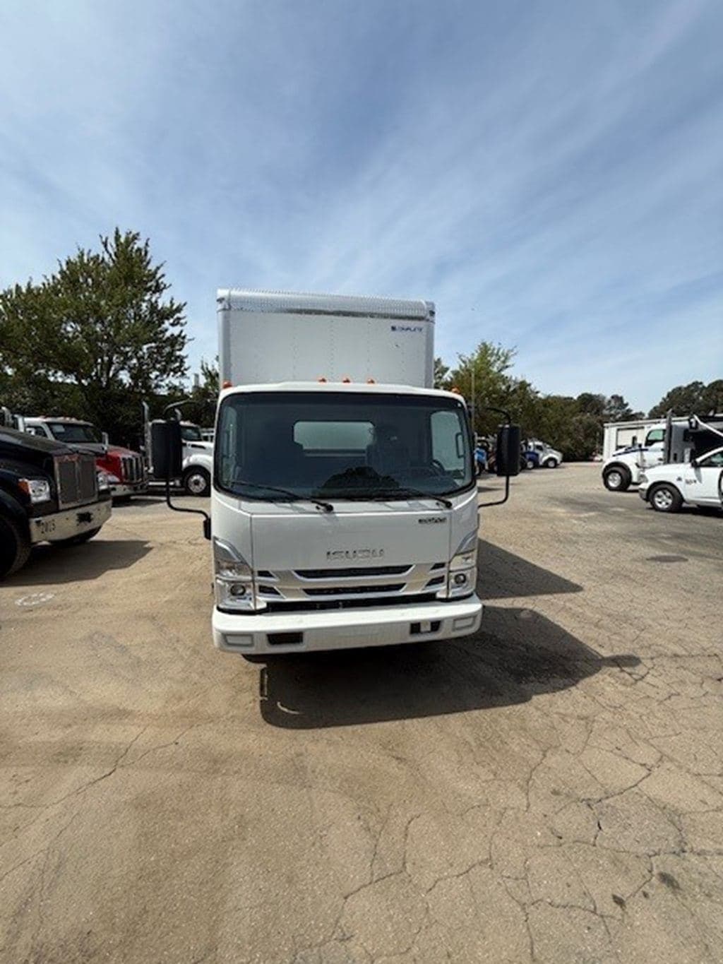 New 2025 ISUZU NRR image 23