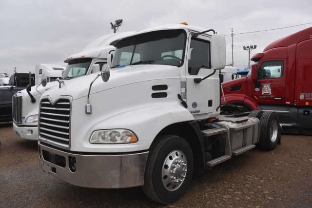 2017 Mack CXU613 Pinnacle