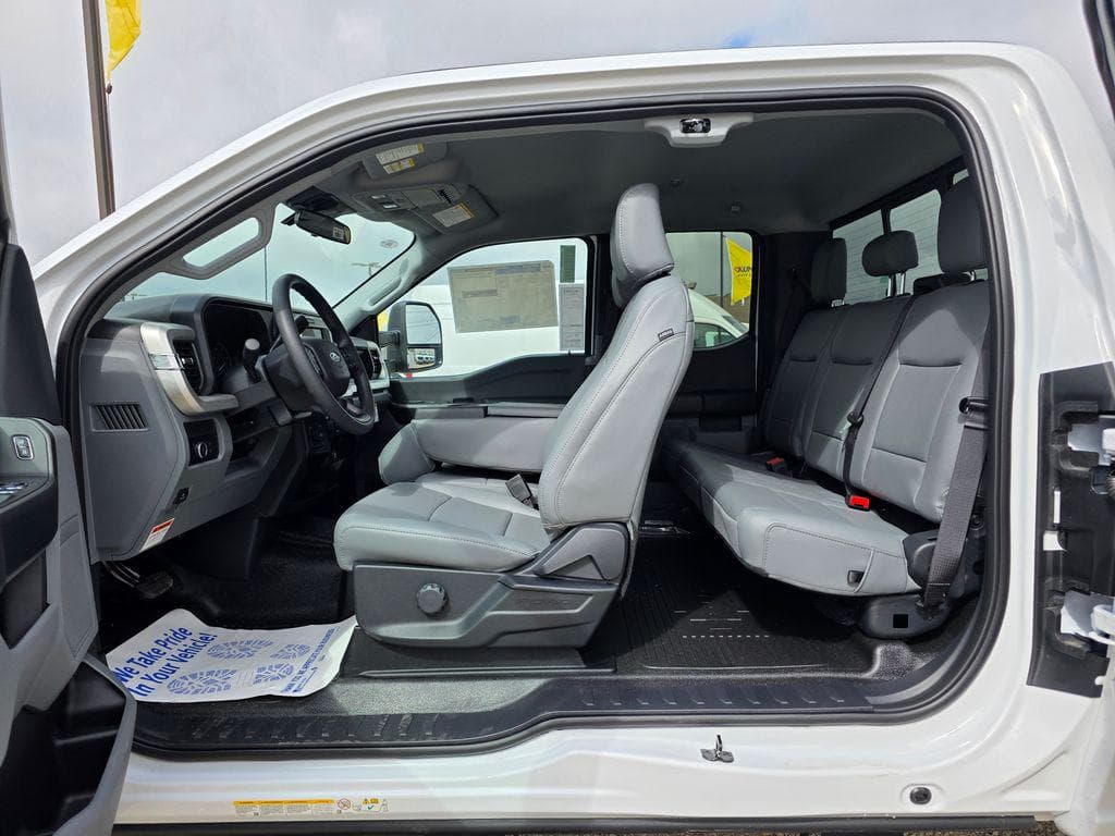 2026 Ford F-550SD XL Service Utility Body image 33