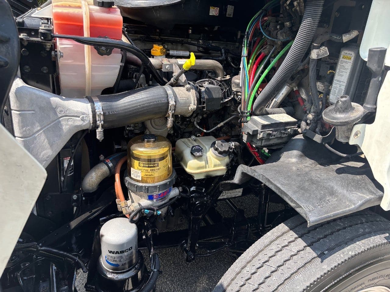 2019 Freightliner Cascadia 113 image 17