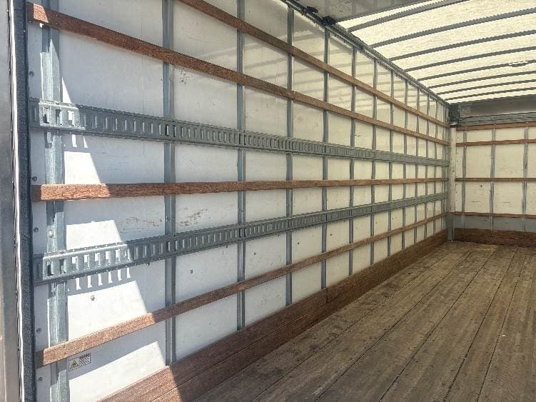 2022 International MV607 Box Truck - 220HP, 6 Speed Automatic, Roll up Door image 11