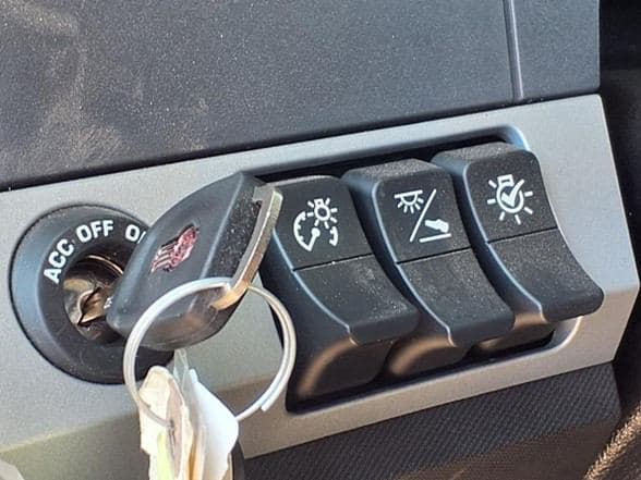 2025 Kenworth T880 image 21