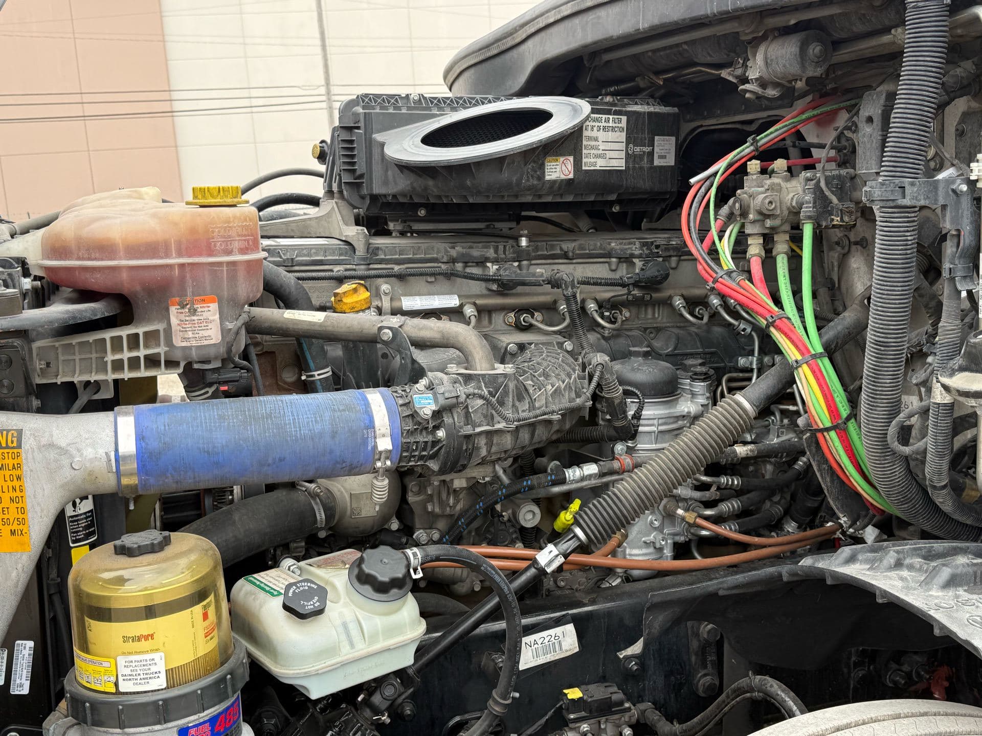 2022 Freightliner - 445k - 12k Hours - 455HP image 20