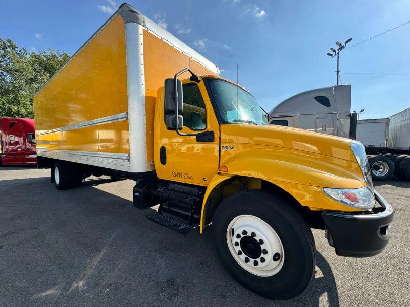 2020 International MV607 image 5