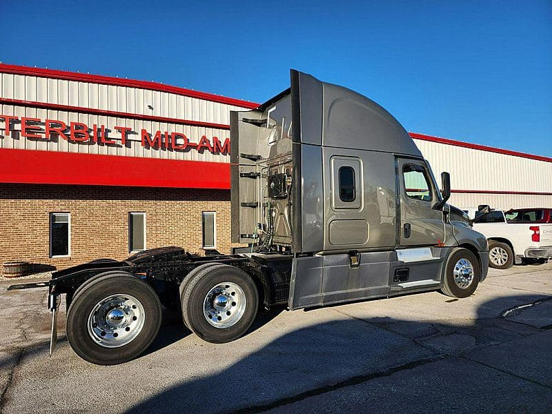 2022 FREIGHTLINER CASCADIA 126 image 4