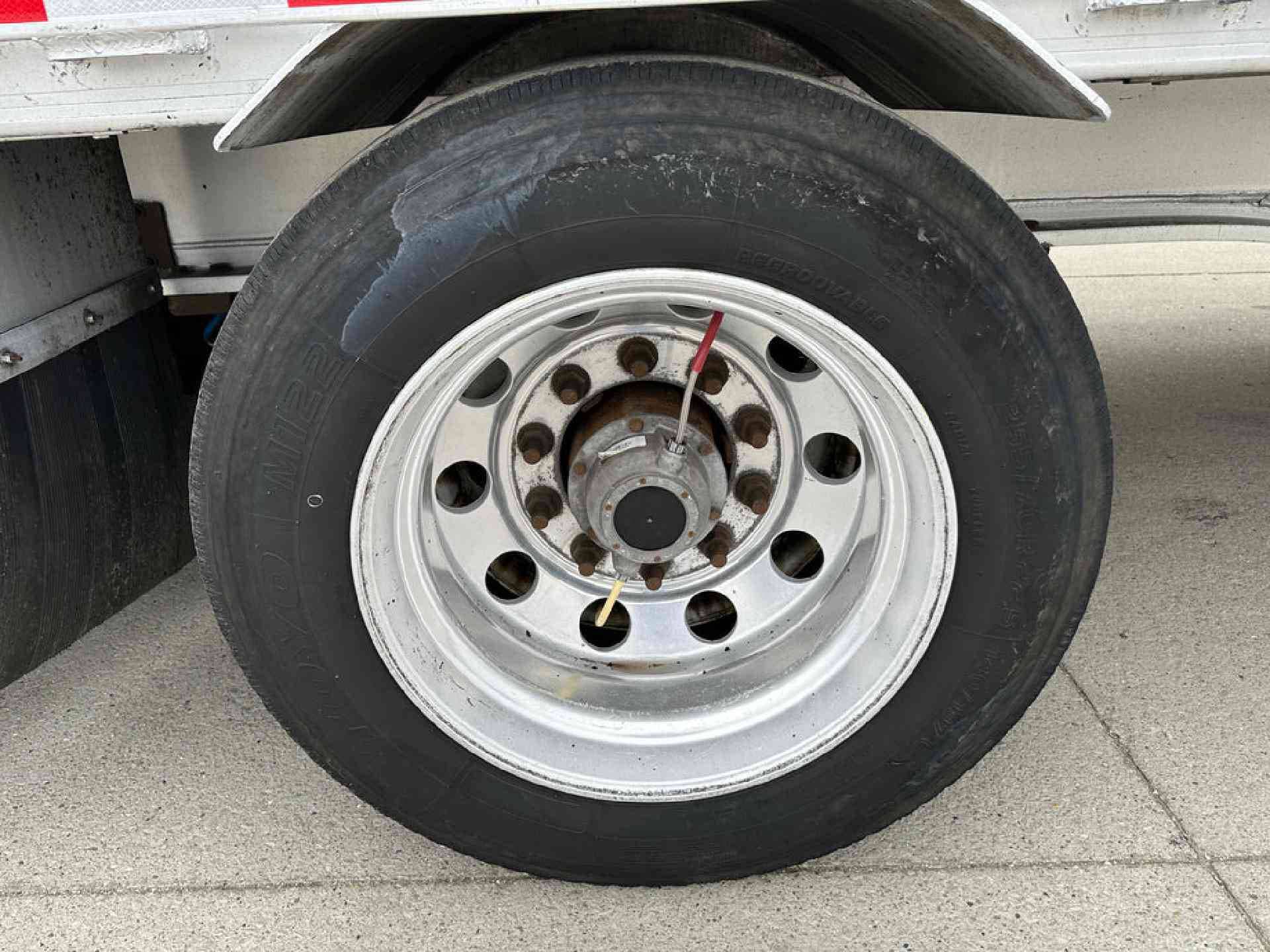 2019 Benson 524 A Step Deck image 21