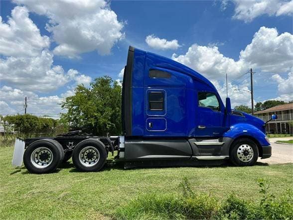 2018 Kenworth T680 image 4