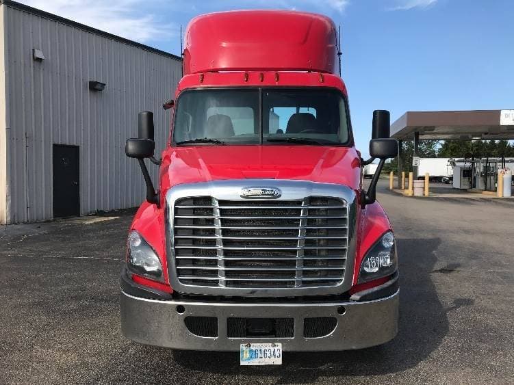 2018 Freightliner Cascadia image 11