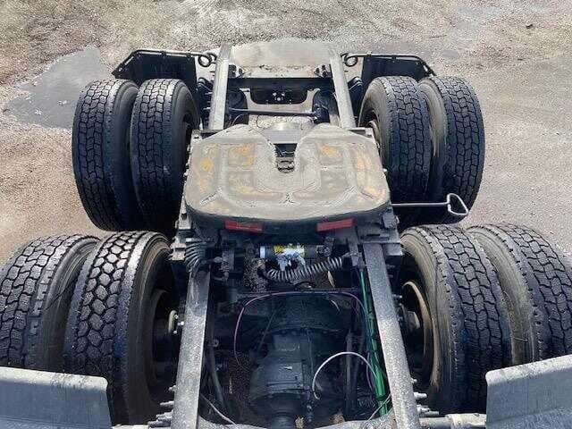 2022 Freightliner Cascadia 126 image 4