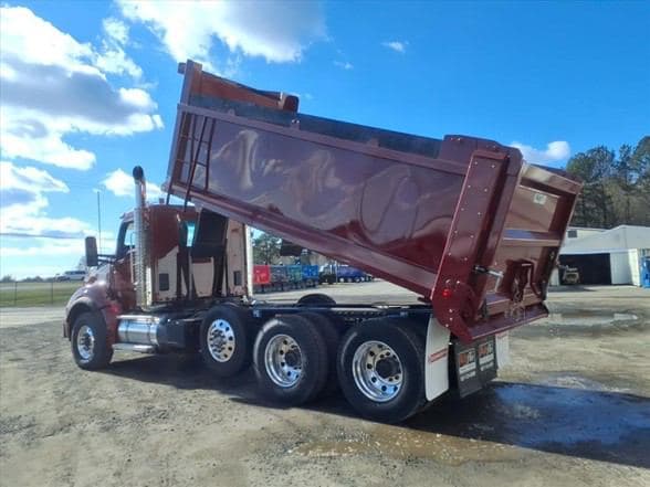 2025 Kenworth T880 image 4