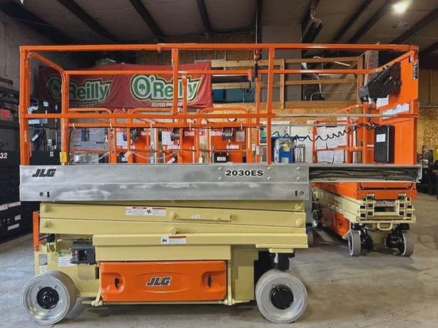 2016 JLG 1930ES image 9