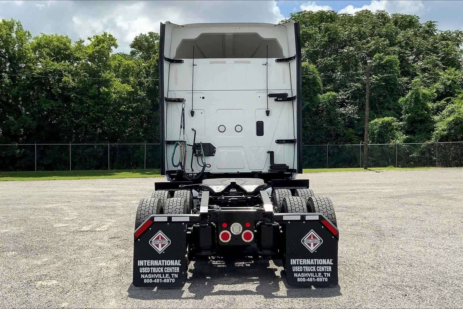 2023 International LT62F image 5