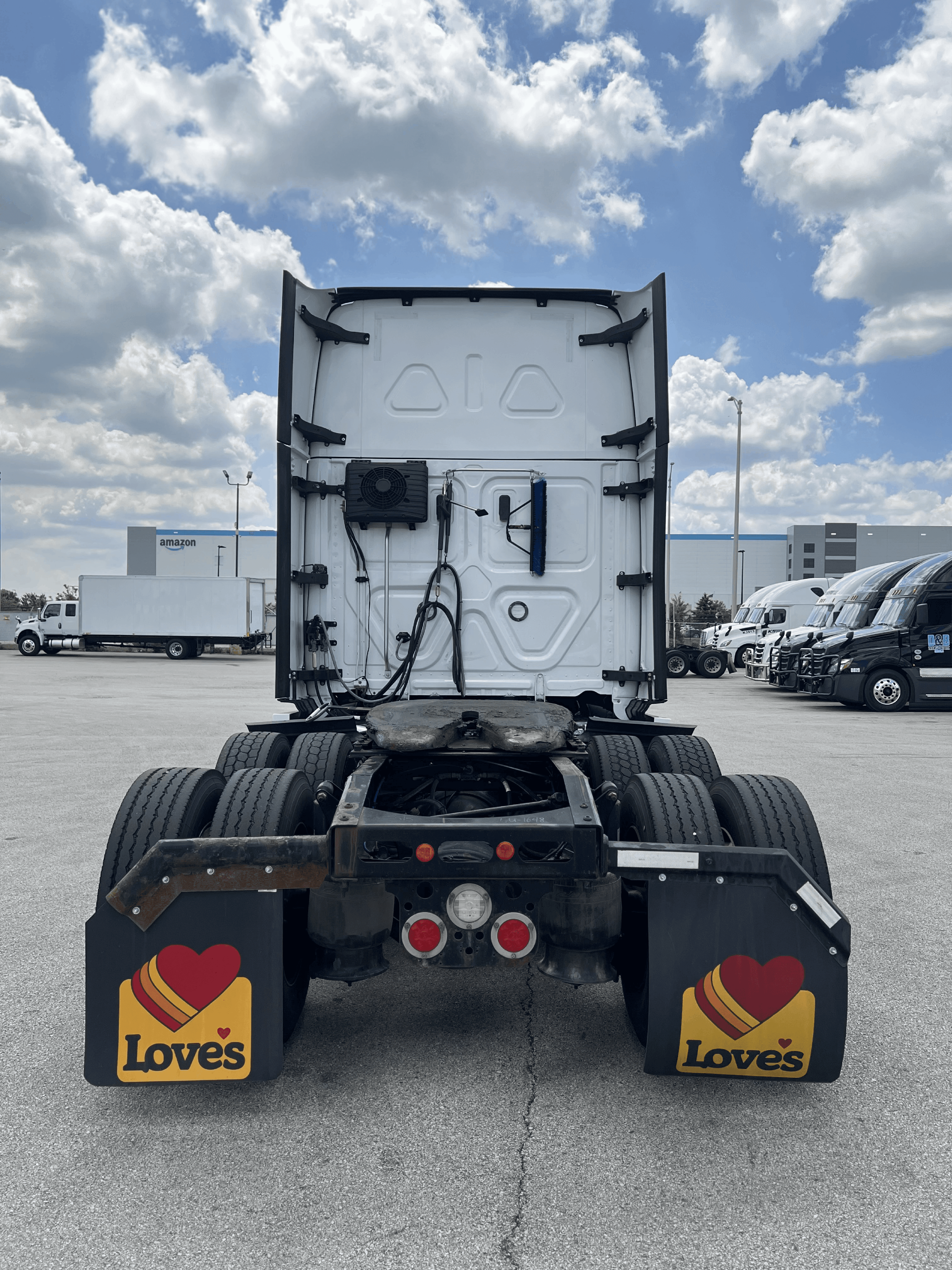 2022 Freightliner Cascadia image 13