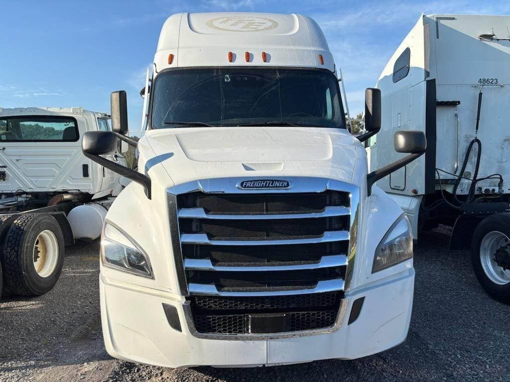 2021 Freightliner Cascadia image 3