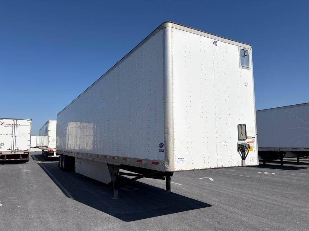 2017 Utility 53` Dry Van Trailer image 1