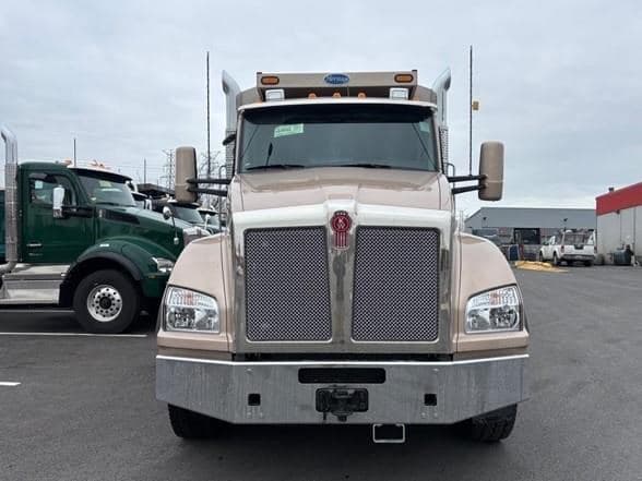 2025 Kenworth T880 image 7