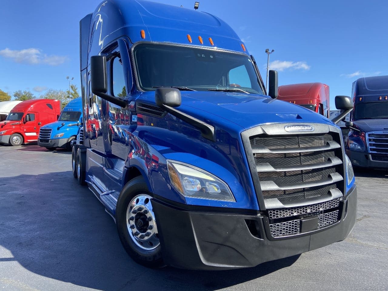 2022 Freightliner Cascadia image 3