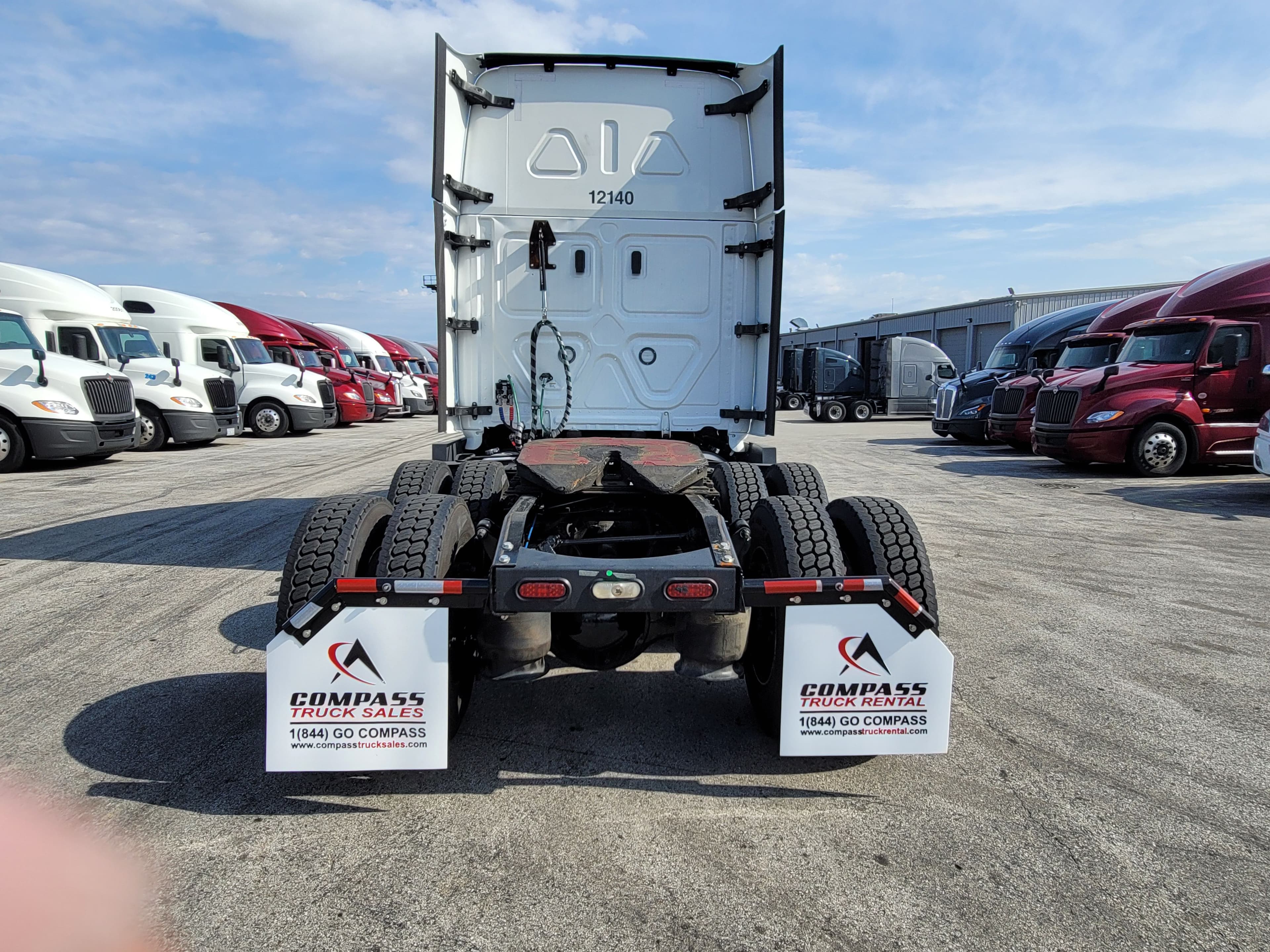 2022 Freightliner Cascadia 126 image 3