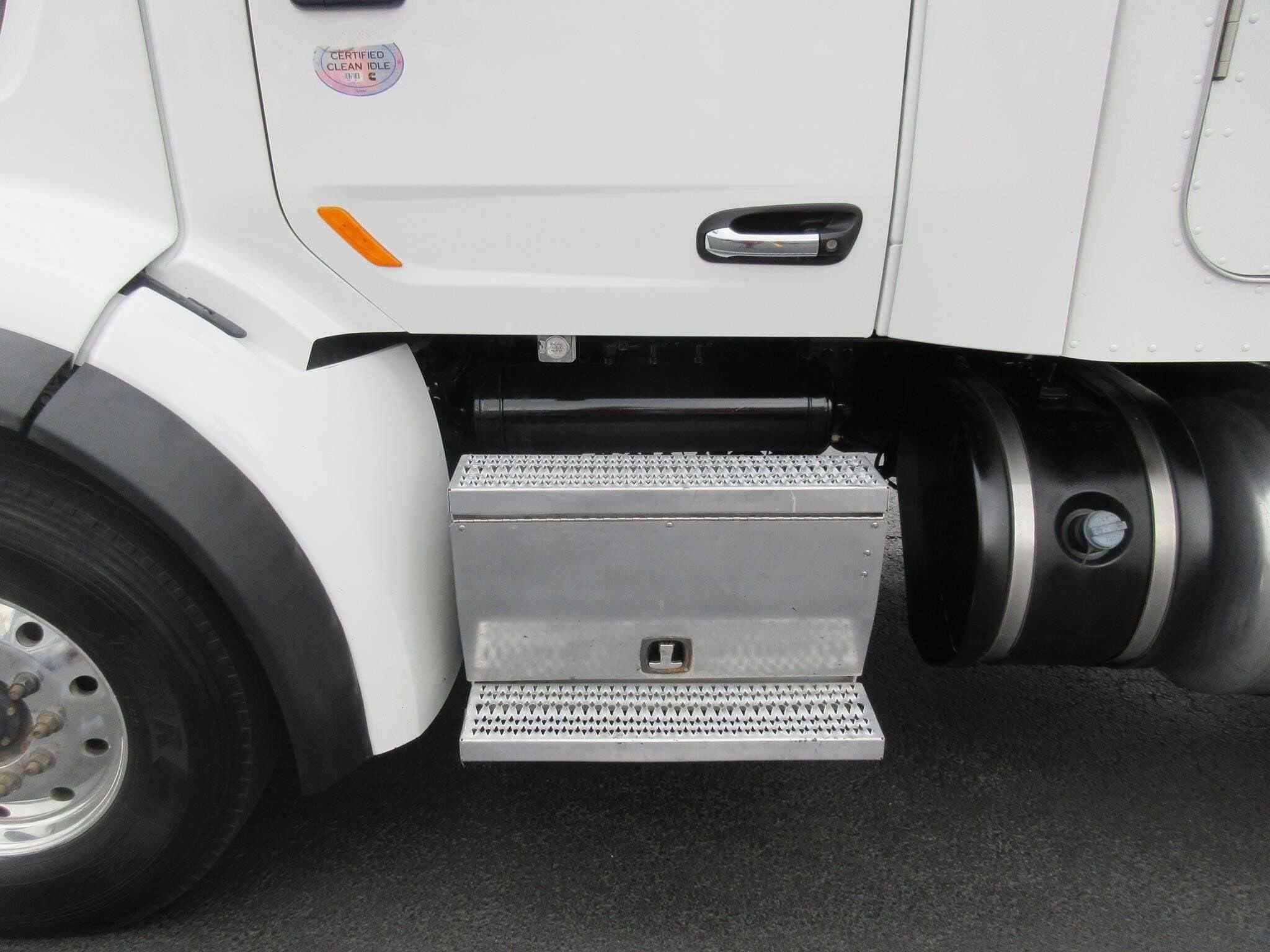 2019 Peterbilt 567 image 20