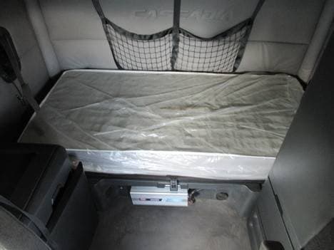 2020 Freightliner Cascadia image 14