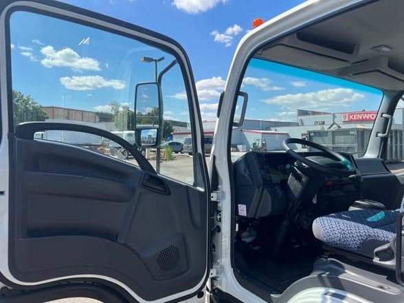 2023 Isuzu NPR image 9