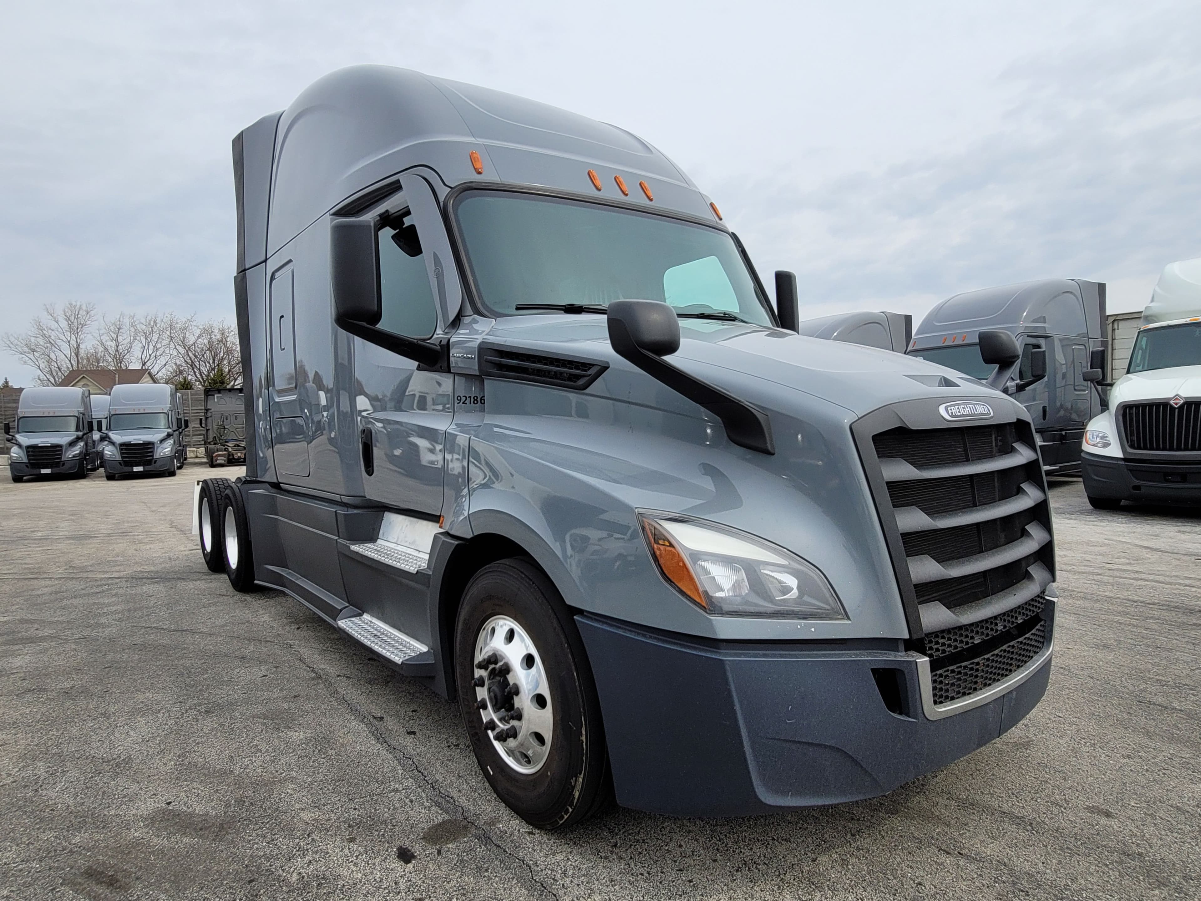2022 Freightliner Cascadia 126 image 5