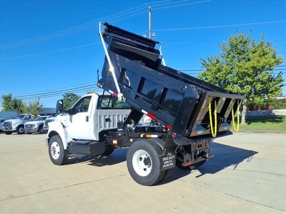 2026 Ford F650 SD image 6