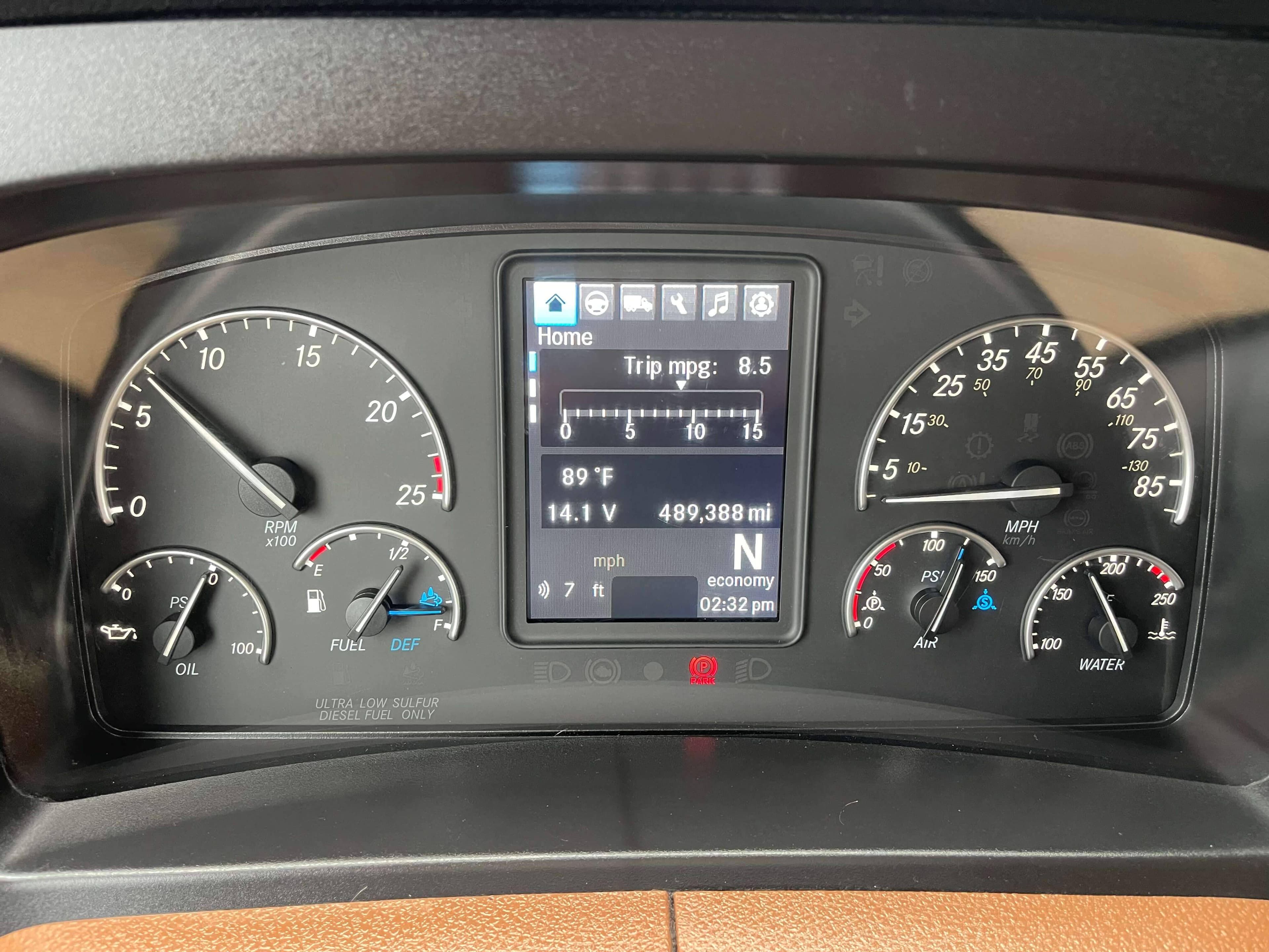 2022 Freightliner Cascadia 126 image 21