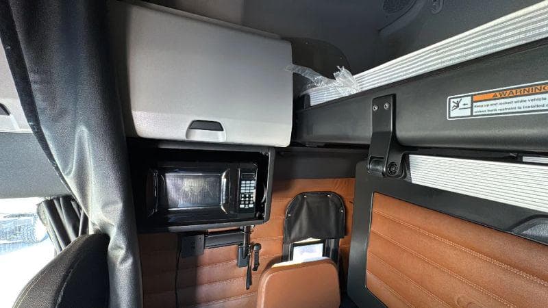 2021 Freightliner Cascadia image 39