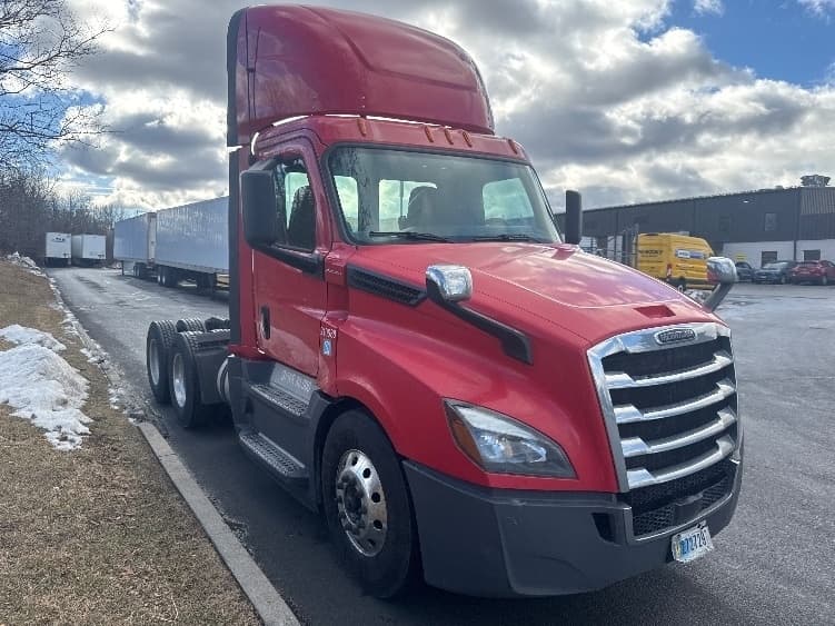 Used 2019 Freightliner Conventional - Day Cab, Tractor - T12664ST image 1